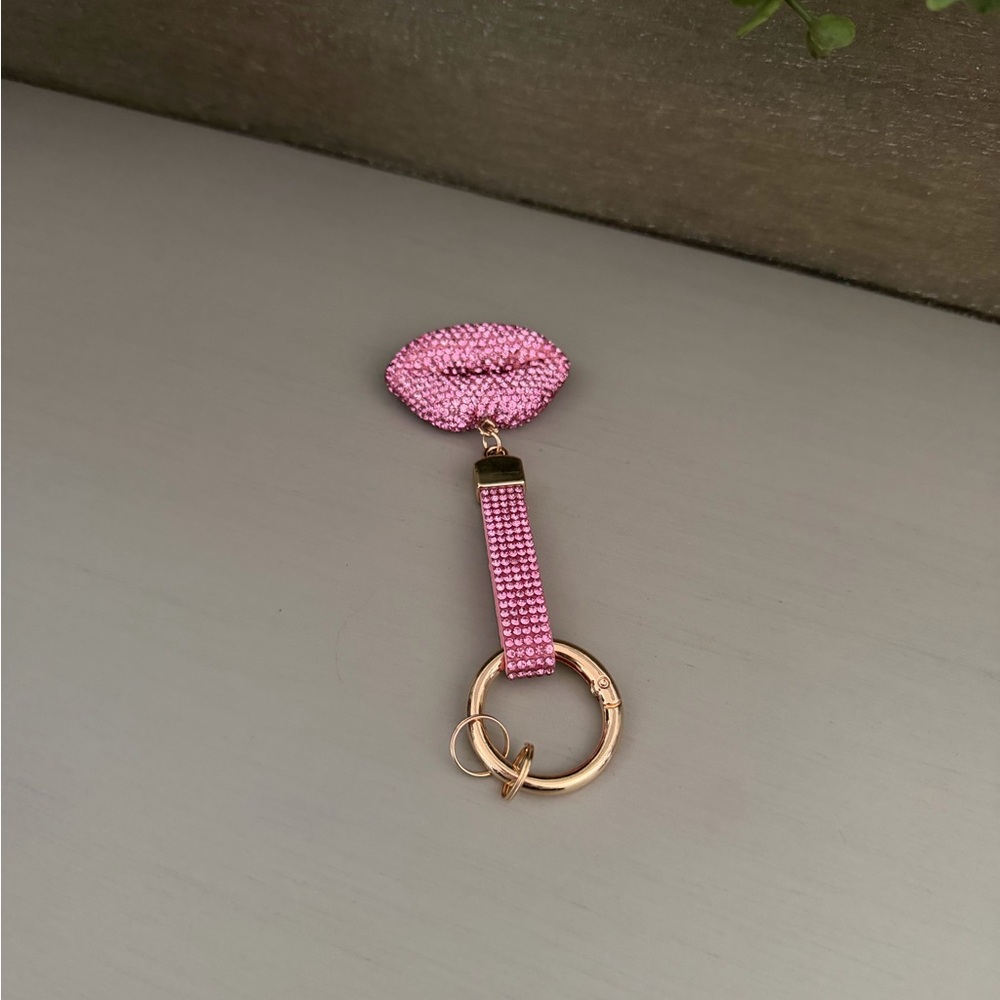 Pink Rhinestone Lip Keychain / Bag Charm - Picture 3 of 4